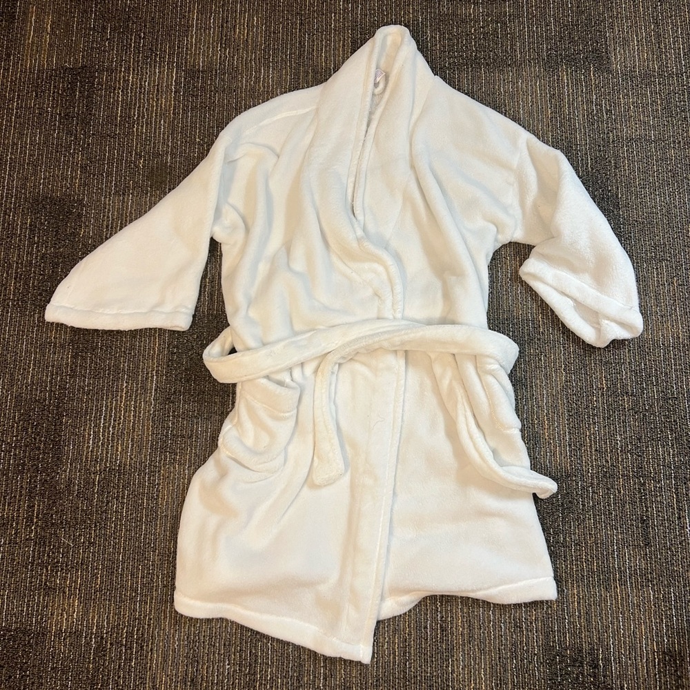 Ultra soft White Bathrobe from stars above